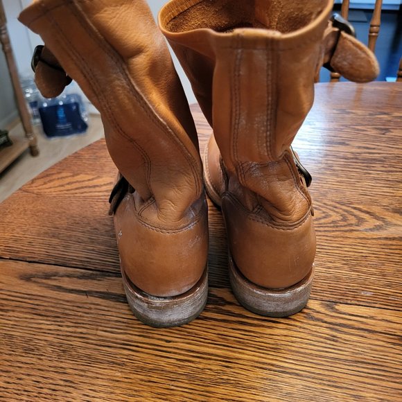 Frye Veronica boots size 7. Distressed Camel color - Picture 4 of 5